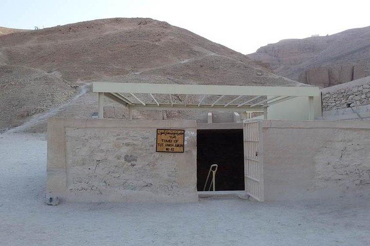 Private Full-Day Luxor Highlights Tour from Luxor Airport