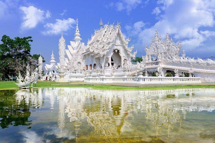 Chiang Mai-Chiang Rai:White-Black-Blue Temple-Golden Triangle-Keren-Boat Trip