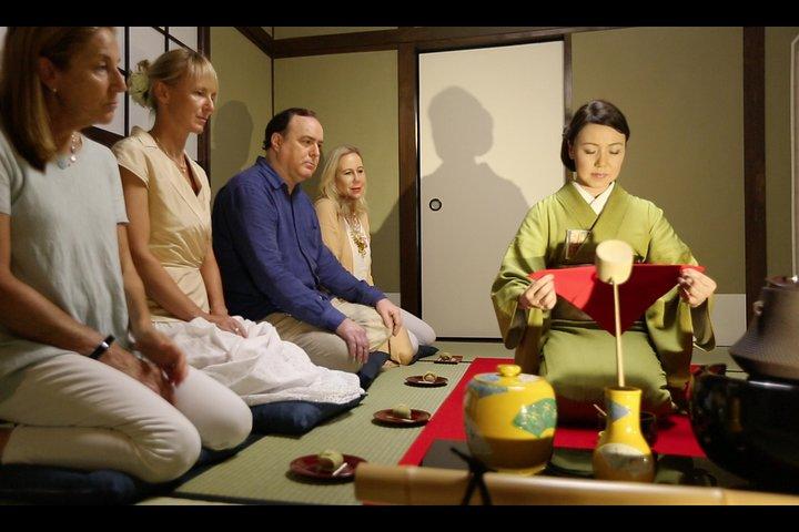 Tea Ceremony Workshop in Tokyo by the Official Instructor
