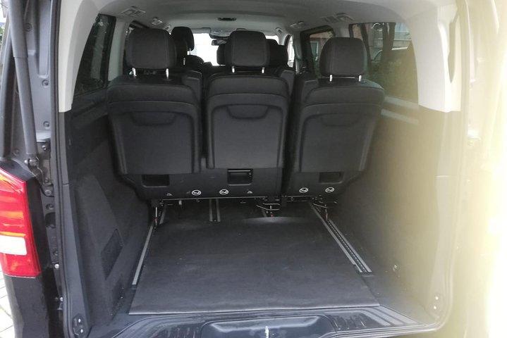Luxury Minivan from Brussels airport to the city of Antwerp