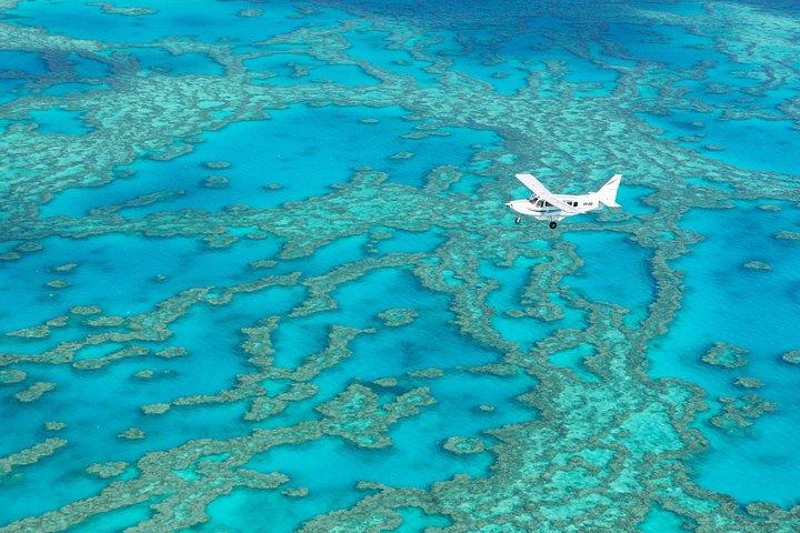 1hour Scenic Flight Heart Reef, Whitehaven Beach, Hill Inlet, GBR