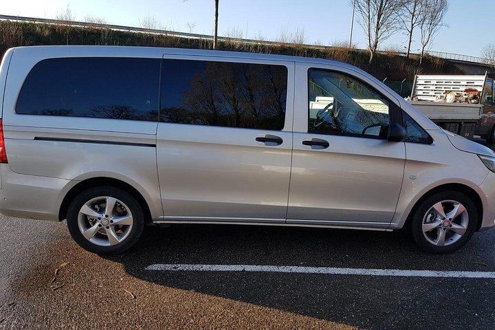 Luxury Minivan from Brussels airport to the city of Antwerp