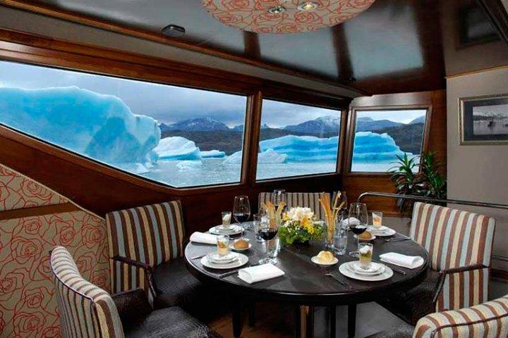 Glaciers Gourmet Perito Moreno Navigation Full Service & Transfer