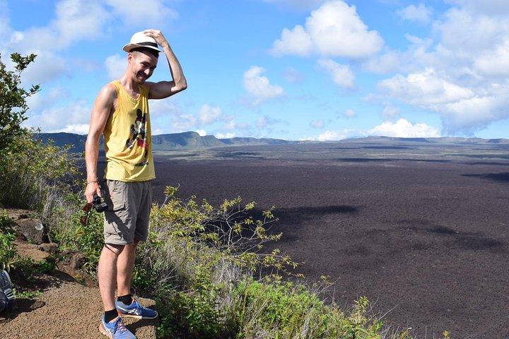 7-Day Galápagos Nature Tour: Explore Santa Cruz & Isabela Islands