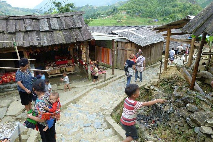 Sapa 2 Day Tour By Bus from Hanoi: Trekking, Homestay, Expressway