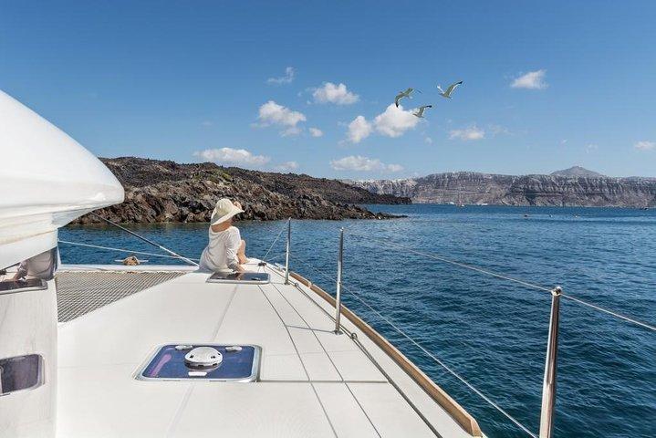 Santorini Caldera Sailing Tour with BBQ Lunch and Drinks