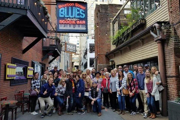 Nashville's Honky-Tonk Walking Sightseeing Pub Crawl