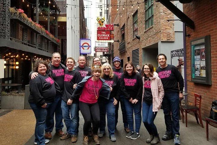 Nashville's Honky-Tonk Walking Sightseeing Pub Crawl