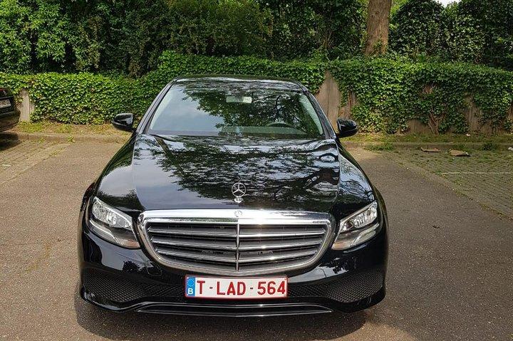 Luxury vehicle from Brussels airport to the city of Bruges