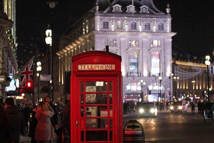 London Christmas Tour: Private & Custom with a Local Guide