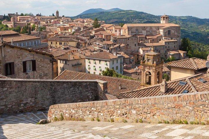 Day Trip: Perugia Private Tour with Lunch and Perugina Chocolate House