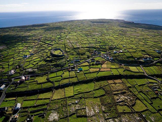 Small Group - Cliffs Cruise and Aran Islands in a Day from Galway