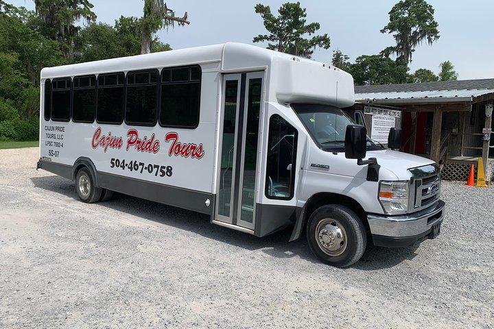 New Orleans Swamp Boat Tour with Shuttle Service