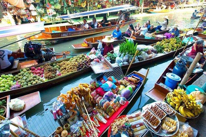 Maeklong Railway & Damnoen Saduak Floating Market Half-Day Tour