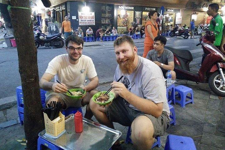 Hanoi Street Food Tour With Small Group