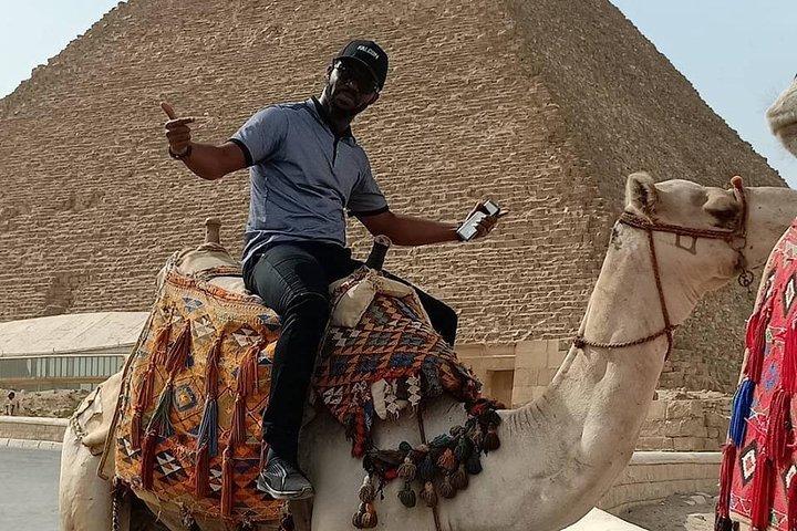 Private Half-Day Tours to Giza Pyramids and Sphinx with Camel Ride