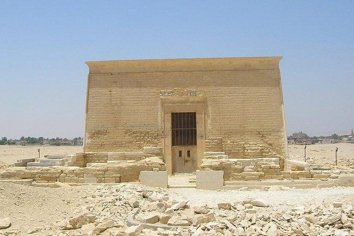 Day Tour to El Fayoum Pyramids From Cairo or Giza