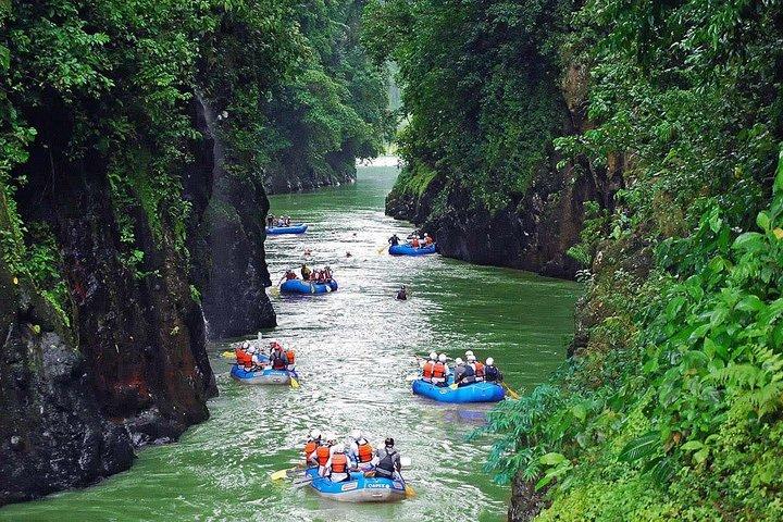 White Water Rafting Pacuare River From San José