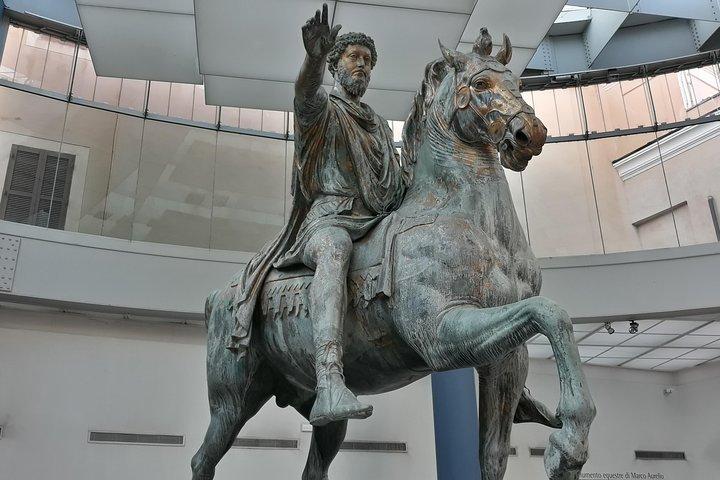 Capitol Hill and Capitoline Museums - Skip the line Private Tour