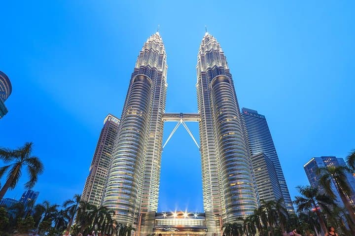 Kuala Lumpur by Night: Lights, Landmarks & Symphony