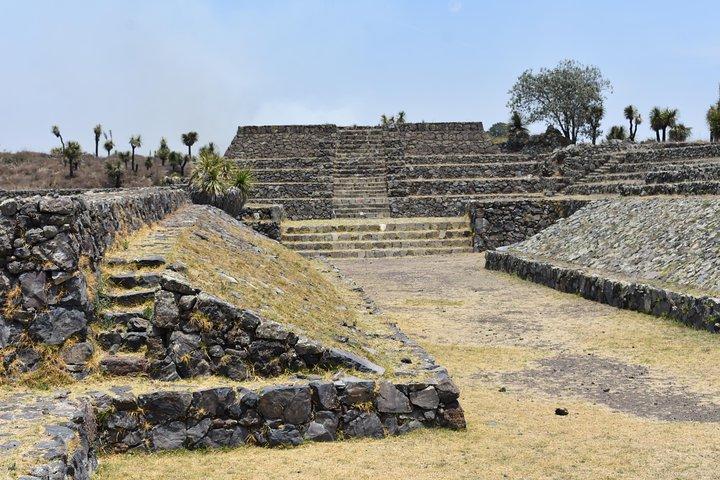 From Puebla: Tour in Cantona + alchichica lagoon all-Inclusive