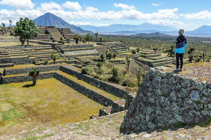 From Puebla: Tour in Cantona + alchichica lagoon all-Inclusive