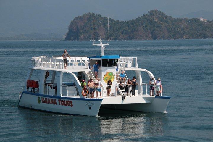 Catamaran Cruise from Manuel Antonio with Snorkeling