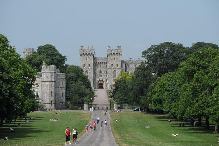Windsor Day Trip from London with a Local: Private & 100% Personalized