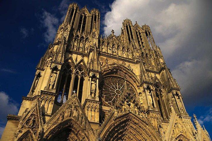 Champagne VIP Day Trip from Paris With Local PRIVATE Wine Expert Guide