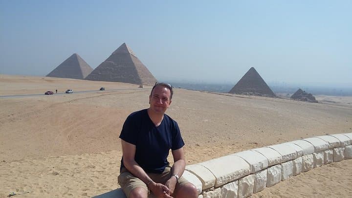 All Inclusive Half-Day Private Tour to Giza Pyramids and Sphinx including Lunch