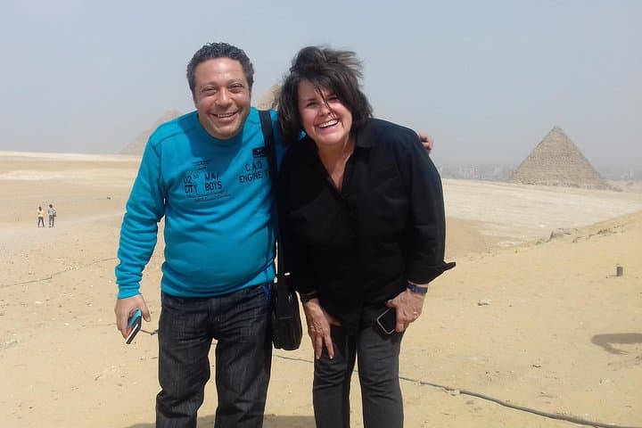 All Inclusive Half-Day Private Tour to Giza Pyramids and Sphinx including Lunch