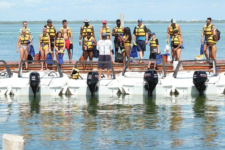 Cancun speedboat and snorkel tour: shared speedboat