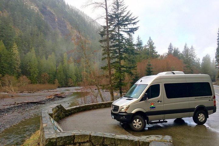 Private - 1/2 day Columbia River Gorge & Waterfalls Tour From Portland