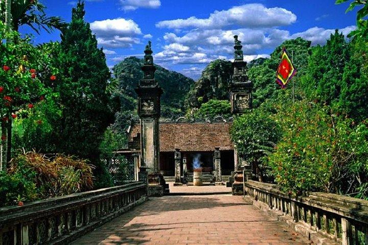 Hoa Lu - Mua Cave - Tam Coc Full Day - Group Tour - Best Price - Best Tour