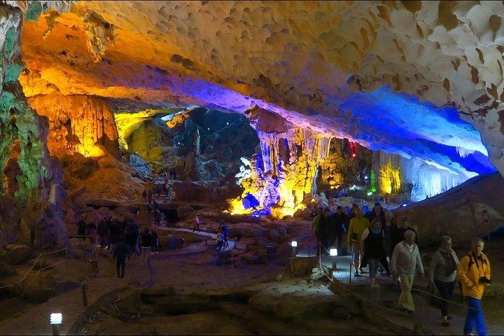 Half Day Explore Halong Bay With Lunch, Sung Sot Cave, Titop Island and Kayaking