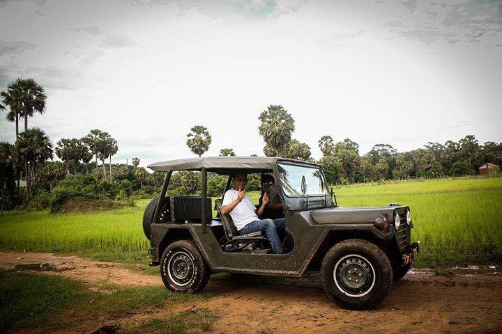 Siem Reap: Silk Farm & Countryside Offbeat Jeep Tour