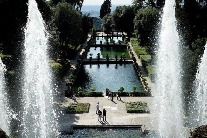 Small-Group Tour of Hadrian's Villa and Villa d'Este from Rome