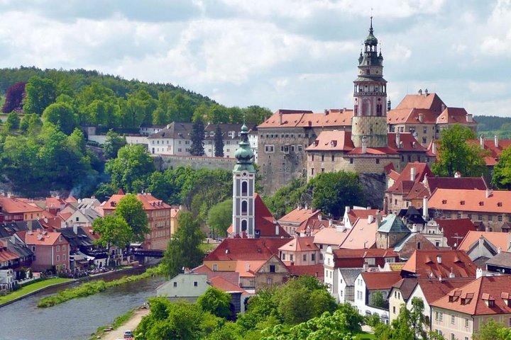 Private Transfer from Prague to Vienna with a Stopover in Cesky Krumlov