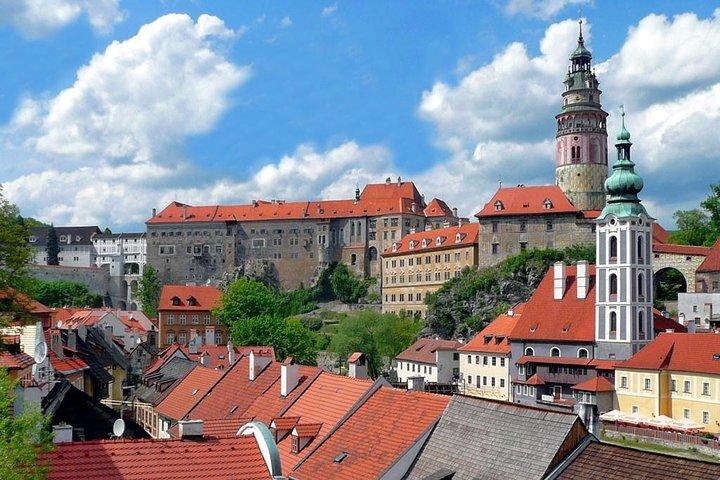 Private Transfer from Prague to Vienna with a Stopover in Cesky Krumlov