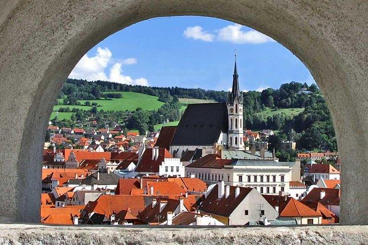 Private Transfer from Prague to Vienna with a Stopover in Cesky Krumlov