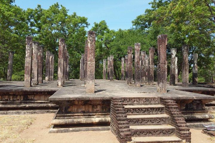 4 Days Tour To Polonnaruwa Sigiriya Dambulla Kandy & Nuwara Eliya