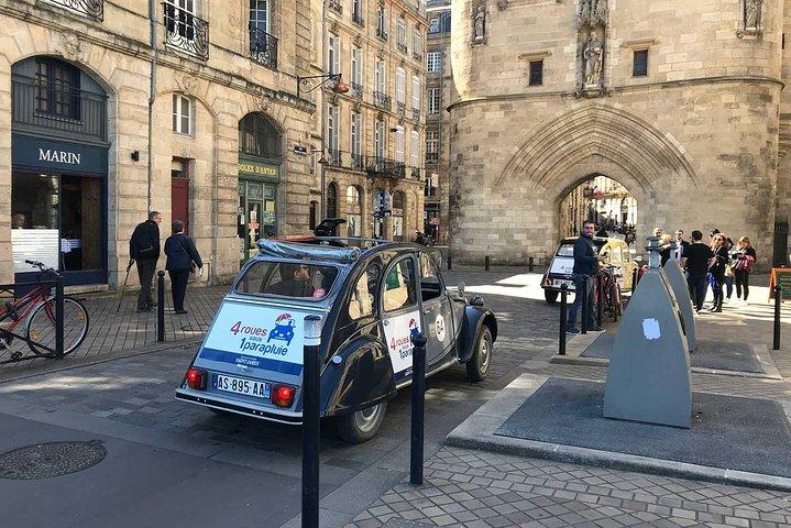 Private City Tour of Bordeaux in a Citroën 2CV - 1h30