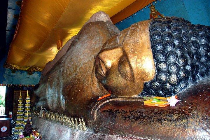 Phnom Kulen Tour: Waterfall, 1000 Lingas & Reclining Buddha