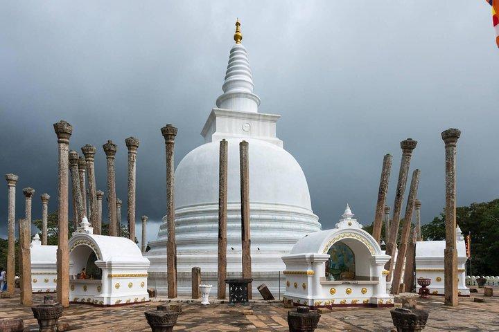 Day Trip To Anuradhapura Kingdom and Wilpattu Safari From Colombo