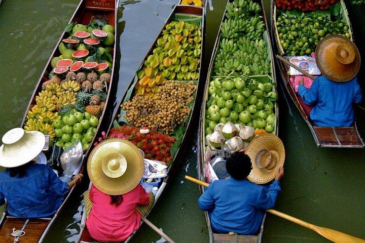 Damnern Saduak Floating Market, Grand Palace and Wat Phra Keo Tour from Bangkok