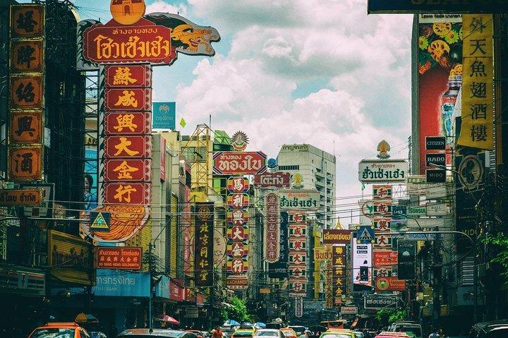 Half Day Car with Guide and Driver in Bangkok
