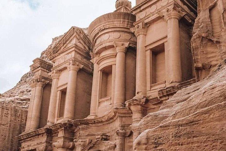 Transfer From Dead Sea To Petra