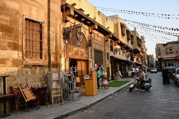 Private Layover Tour to Islamic Medieval Cairo & Khan Elkhalili Tourist Bazaar