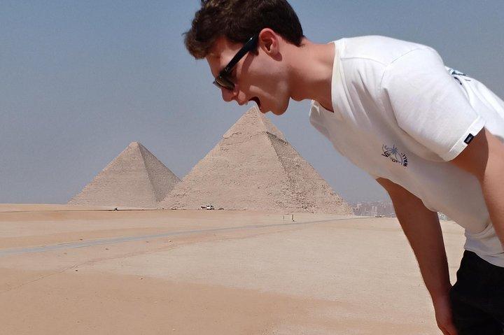 Giza pyramids,great Sphinx,sakkara , egyptian museum ,camel ride from 15$