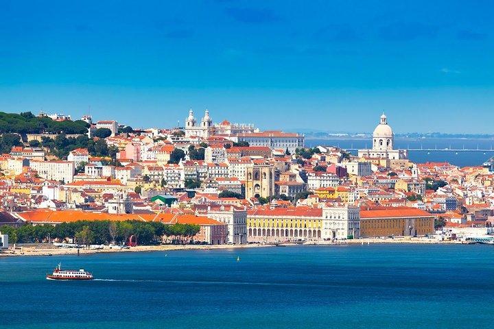 Lisbon Shore Excursion: Private Lisbon, Sesimbra and Arrábida with Wine Tasting